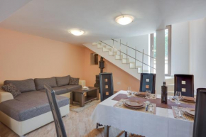 Holiday Home Ema - Happy Rentals